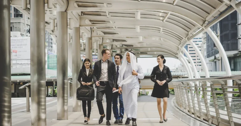 Profesyoneller için Dubai Golden Visa: 30.000 AED Maaş Şartının Bilinmeyen Detayları